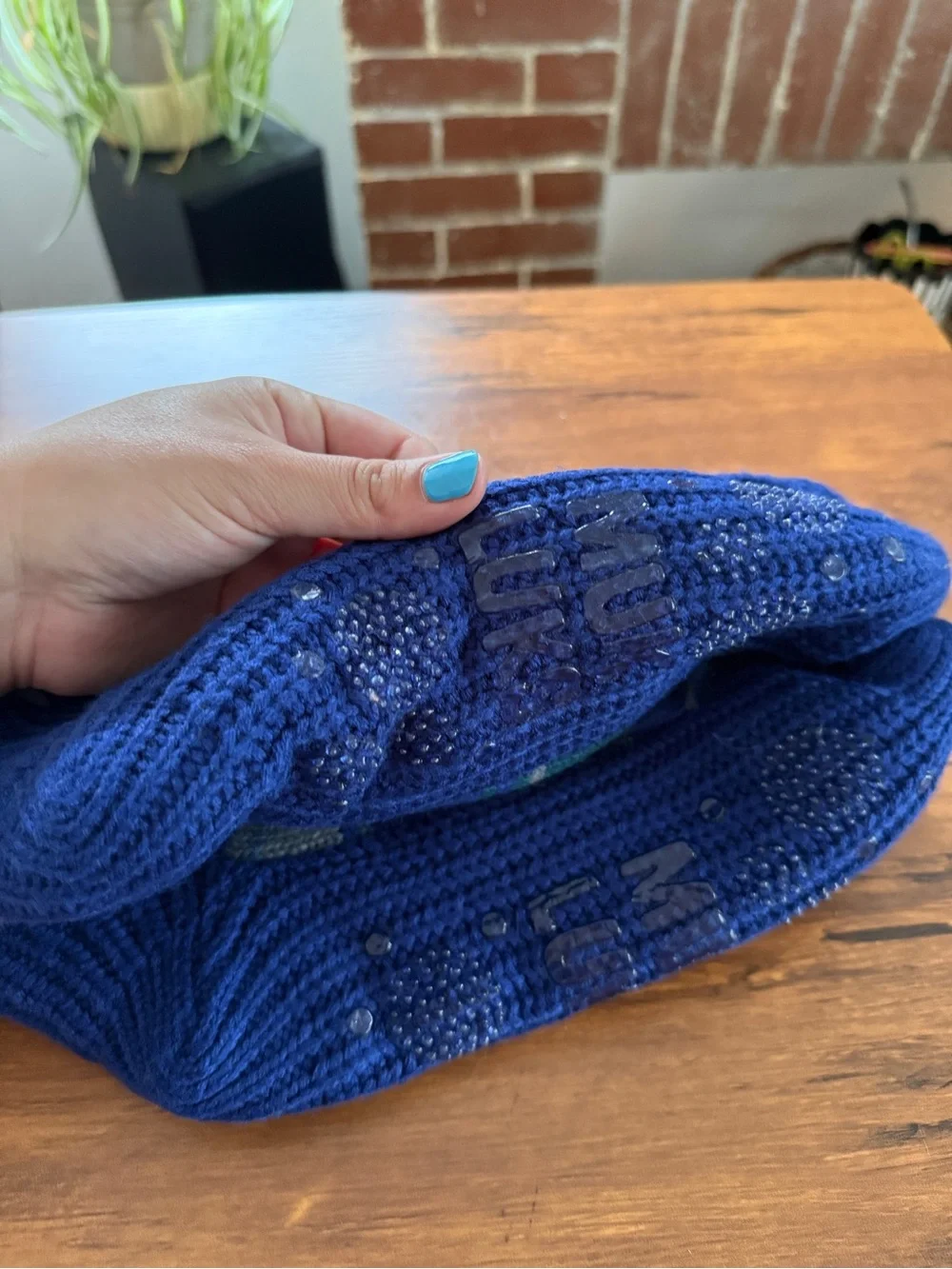 MUK LUK Cozy Blue Fleece-Lined Slipper Socks - Aloe-Infused Comfort NEW